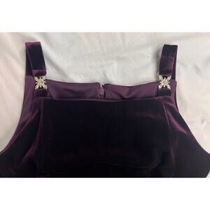 Betsy & Adam Gown Dress Women's 6 Purple Velvet Maxi Sleeveless Shoulder Clasps
